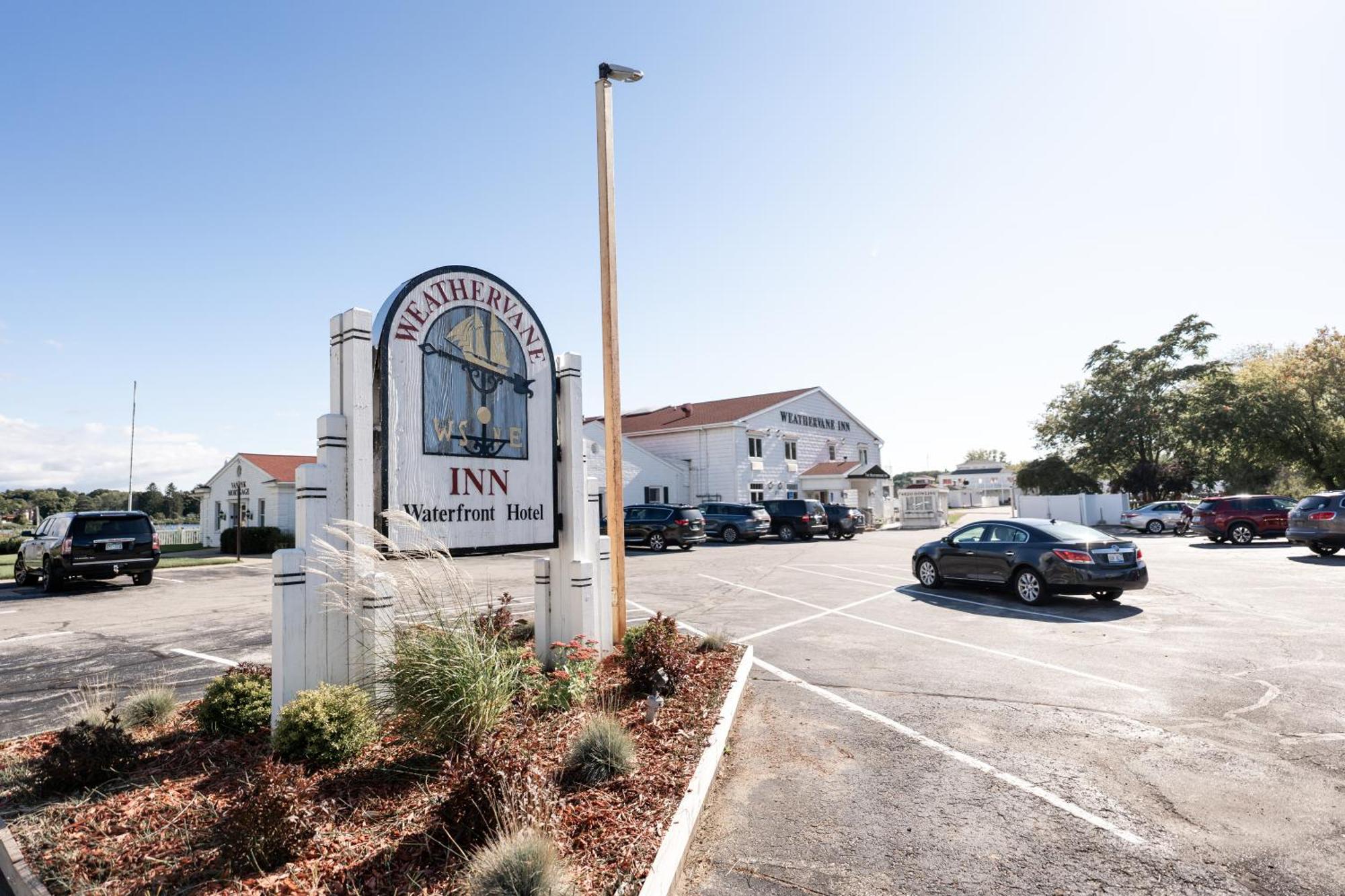 Montague Weathervane Inn מראה חיצוני תמונה